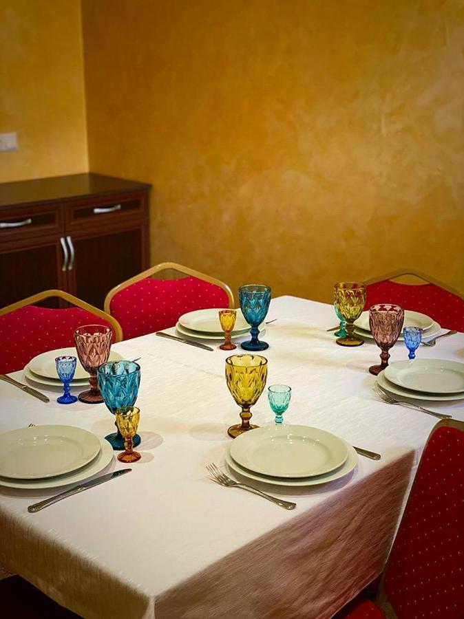 Orsetto Hotel Szevan Kültér fotó